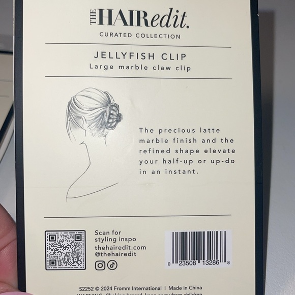 The Hair Edit set. 4 marble pins and one jellyfish cmarble claw clip - Picture 5 of 5